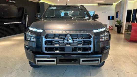 MITSUBISHI TRITON 2.4 BITURBO DIESEL CD KATANA 4X4 AUTOMÁTICO